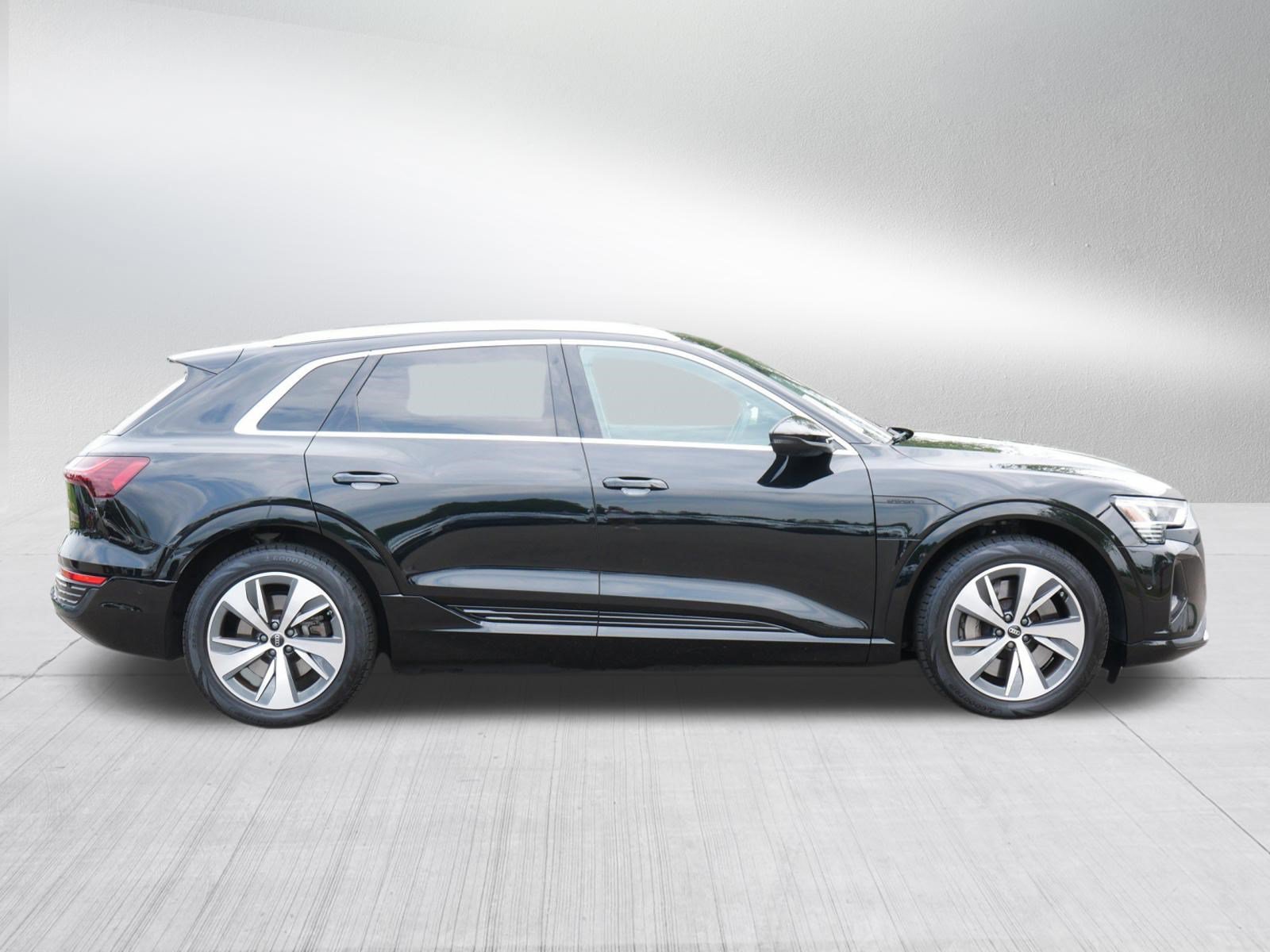 Used 2024 Audi Q8 e-tron Premium Plus w/ Premium Plus Package AWD/4WD image 8