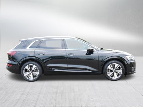 Used 2024 Audi Q8 e-tron Premium Plus w/ Premium Plus Package AWD/4WD image 8
