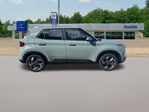 New 2026 Hyundai Venue SEL image 4