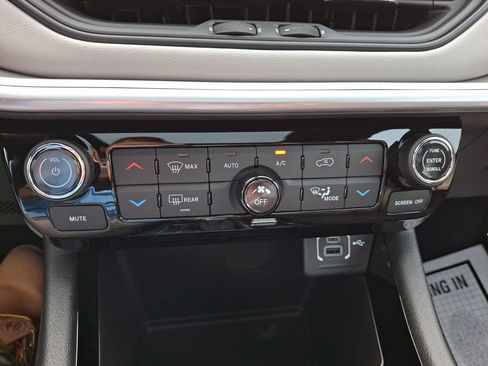 New 2025 Jeep Compass Limited w/ Sun & Sound Group image 20