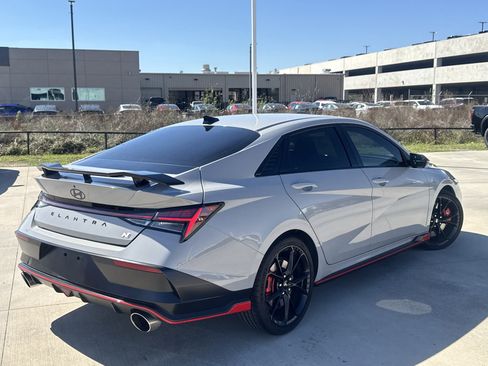 Used 2025 Hyundai Elantra N image 12