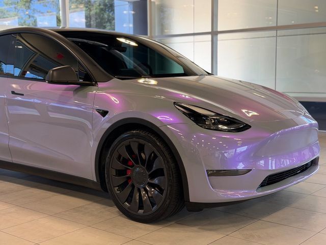 Used 2022 Tesla Model Y Performance AWD/4WD image 5