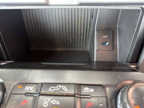 Certified 2018 Ford F150 XLT w/ Equipment Group 302A Luxury AWD/4WD image 33