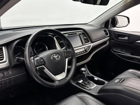 Used 2019 Toyota Highlander XLE w/ Protection Package #3 AWD/4WD image 14