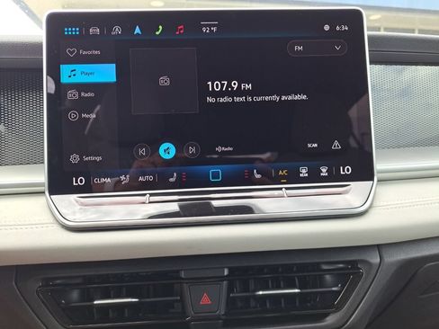 Used 2025 Volkswagen Tiguan SE FWD image 10