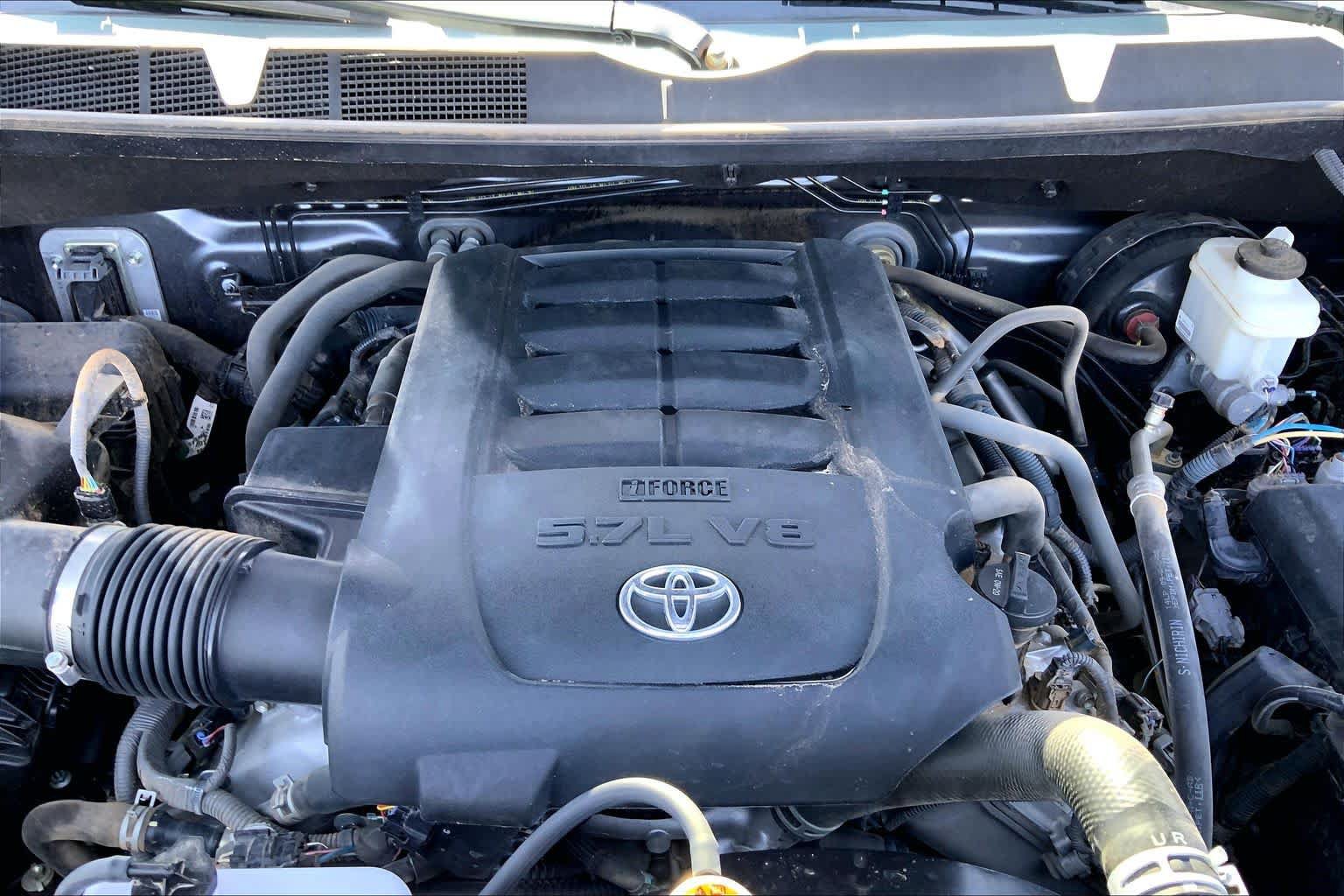 Used 2019 Toyota Tundra SR5 w/ SR5 Upgrade Package AWD/4WD image 32