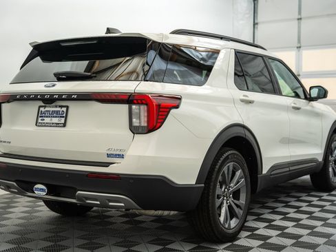 New 2026 Ford Explorer Active w/ Active Comfort Package AWD/4WD image 5