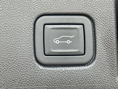 Used 2024 Chevrolet Equinox LT FWD image 30