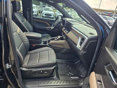 Used 2023 GMC Canyon Denali w/ Denali Black Edition AWD/4WD image 49