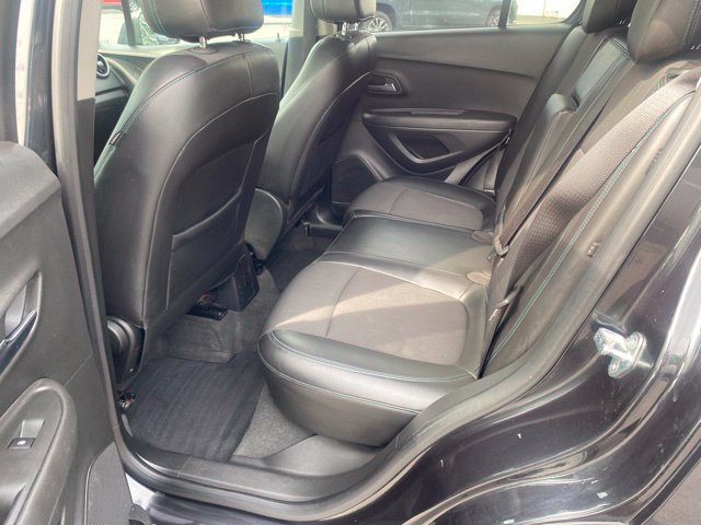 Used 2016 Chevrolet Trax LT w/ LT Convenience Package AWD/4WD image 12