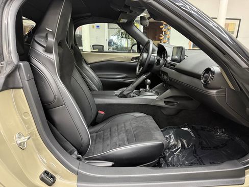 Used 2023 MAZDA MX-5 Miata Club w/ Brembo/BBS Recaro Package RWD image 13