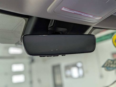 Used 2023 Toyota Tundra Limited image 33