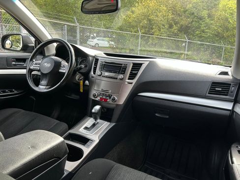Used 2013 Subaru Outback 2.5i Premium AWD/4WD image 15