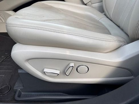 Used 2020 Lincoln Nautilus Reserve AWD/4WD image 11