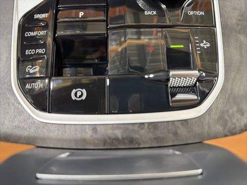 Certified 2024 BMW X7 xDrive40i image 44