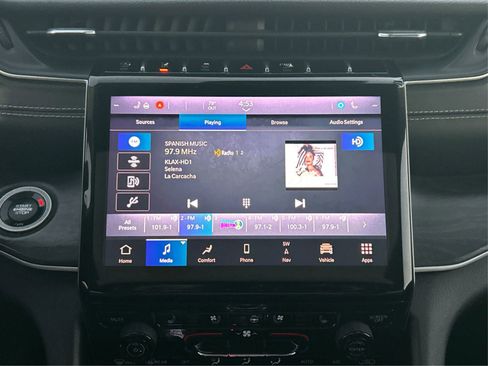 Used 2021 Jeep Grand Cherokee L Limited w/ Luxury Tech Group II image 14