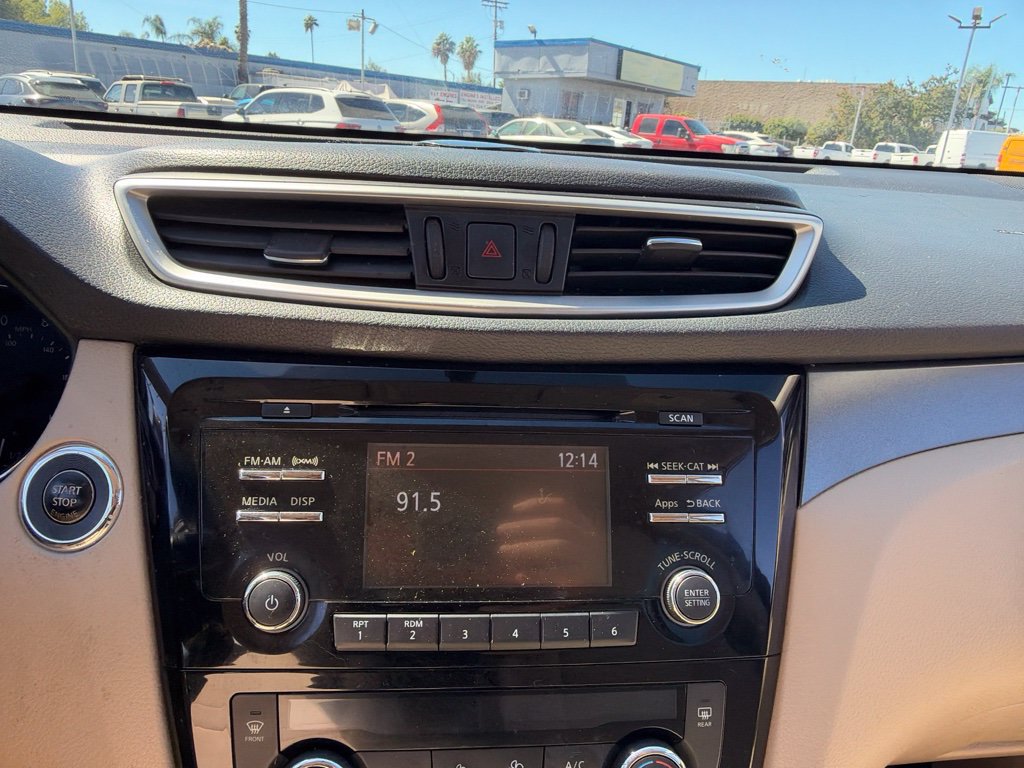 Used 2016 Nissan Rogue SV FWD image 13