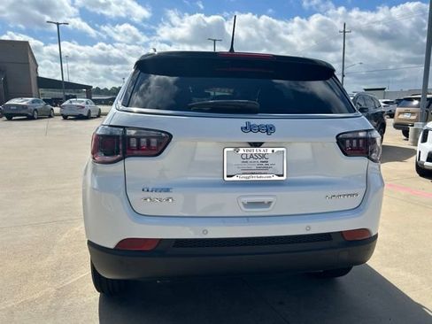 Used 2025 Jeep Compass Limited AWD/4WD image 7