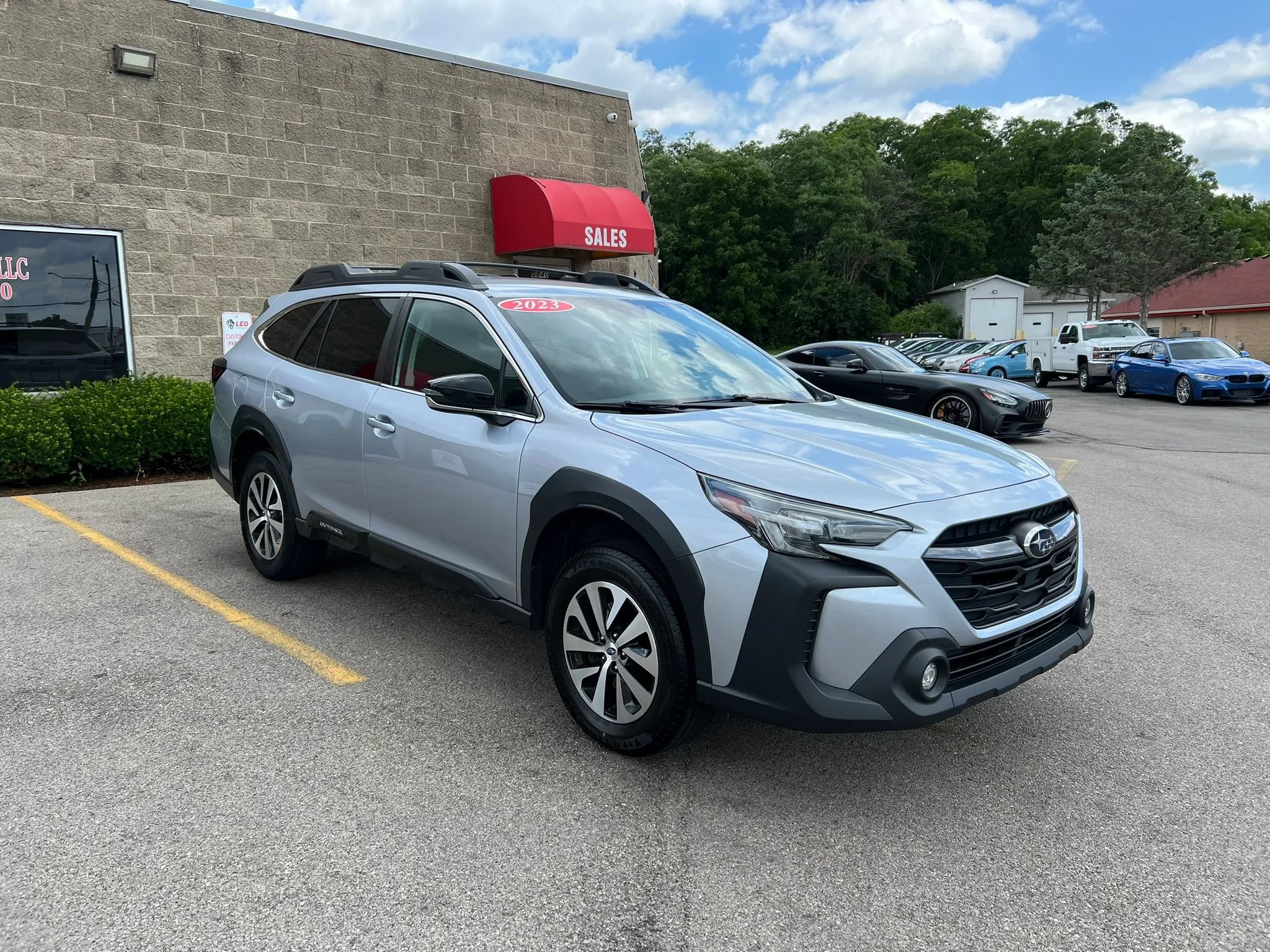 Used 2023 Subaru Outback Premium AWD/4WD image 3