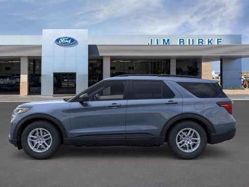 New 2026 Ford Explorer Active RWD image 3