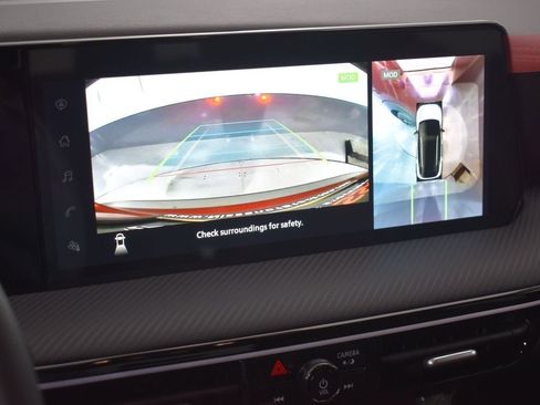 New 2025 Nissan Kicks SR image 32