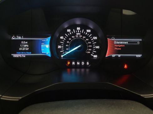 Used 2017 Ford Edge SEL w/ Equipment Group 201A AWD/4WD image 23