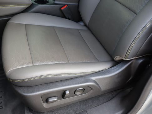 Used 2024 Chevrolet Colorado ZR2 w/ ZR2 Convenience Package III AWD/4WD image 20