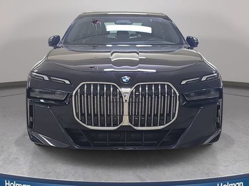 Used 2023 BMW 760i xDrive AWD/4WD image 3