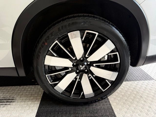 Used 2025 Mitsubishi Outlander SE AWD/4WD image 11