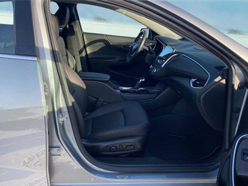 Used 2023 Chevrolet Malibu LT w/ Driver Confidence Package image 13