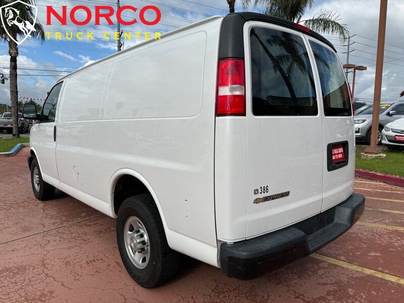 Used 2021 Chevrolet Express 2500 w/ Driver Convenience Package RWD image 8
