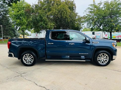 Used 2019 GMC Sierra 1500 SLT w/ SLT Premium Plus Package AWD/4WD image 2