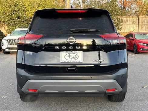 Used 2023 Nissan Rogue SV image 4