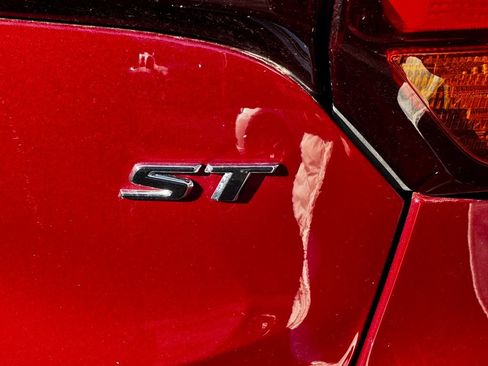 Used 2023 Buick Encore GX Select w/ Experience Buick Package image 44