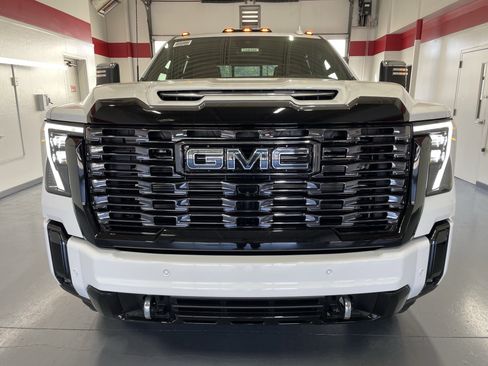 New 2026 GMC Sierra 2500 Denali Ultimate image 2