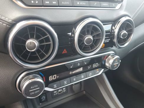 Used 2025 Nissan Sentra SV w/ All-Weather Package FWD image 24