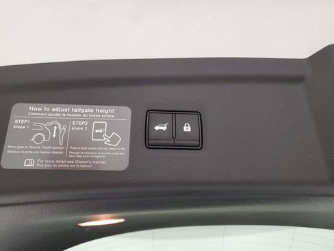 Certified 2025 INFINITI QX50 Luxe image 8