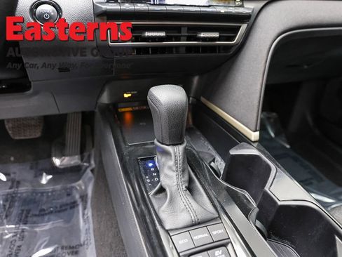Used 2025 Toyota Camry LE FWD image 13