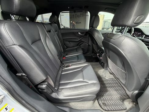 Used 2019 Audi Q7 3.0T Prestige w/ Prestige Package AWD/4WD image 16
