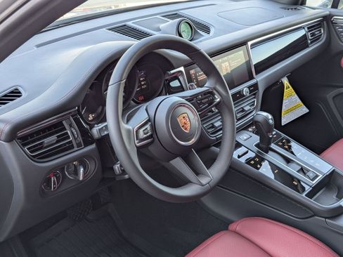 New 2026 Porsche Macan AWD/4WD image 4