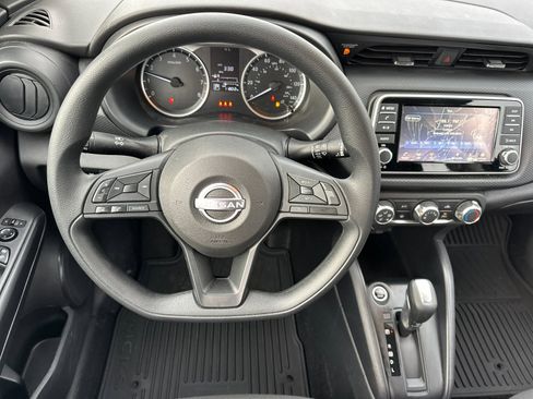 Used 2025 Nissan Kicks Play S image 14