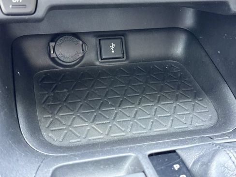 Used 2021 Toyota RAV4 XLE Premium FWD image 25