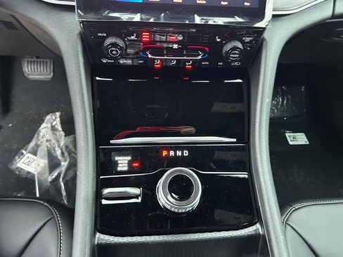 New 2025 Jeep Grand Cherokee L Limited w/ Trailer Tow Package image 14