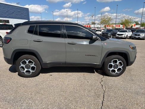 Used 2022 Jeep Compass Trailhawk w/ Trailhawk Elite Group AWD/4WD image 6
