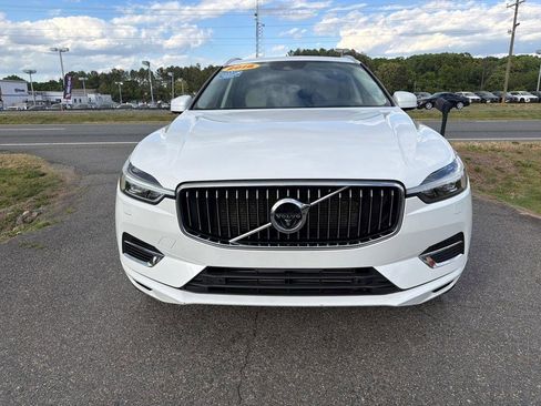 Used 2018 Volvo XC60 T8 Inscription w/ Luxury Seat Package image 3