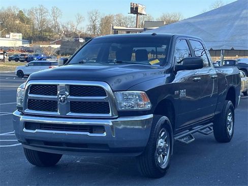 Used 2017 RAM 2500 SLT image 1