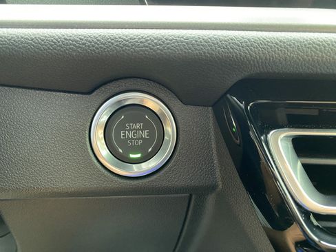 Used 2026 Chevrolet Traverse LT FWD image 28