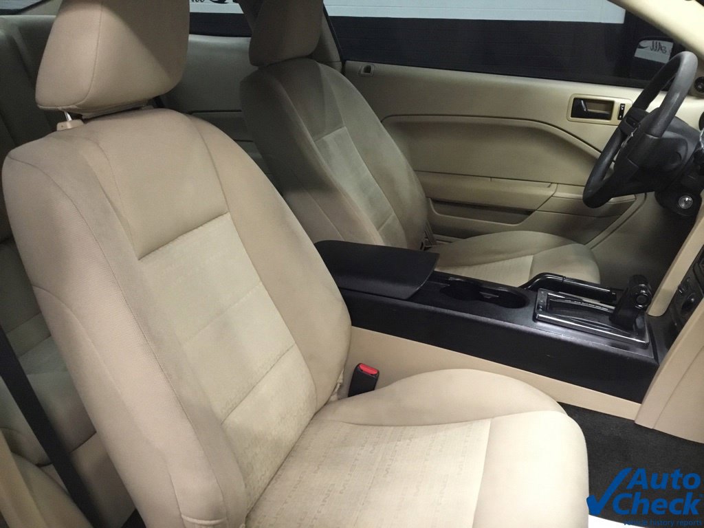 Used 2005 Ford Mustang Premium RWD image 24