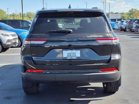 New 2025 Jeep Grand Cherokee Limited w/ Luxury Tech Group II image 19