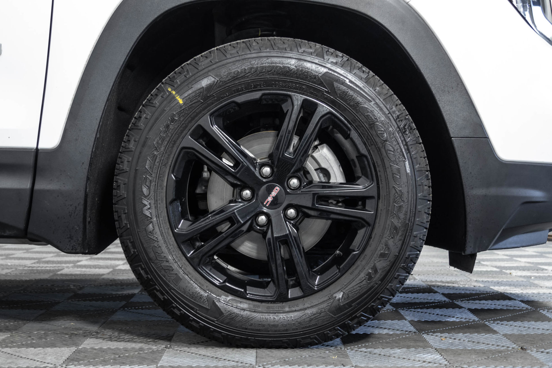 Used 2024 GMC Terrain AT4 AWD/4WD image 45